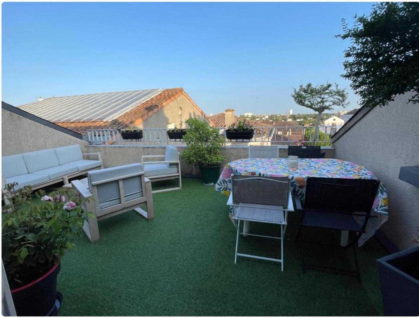 פואטייה Grand Appartement Hypercentre Avec Terrasse Et Parking מראה חיצוני תמונה